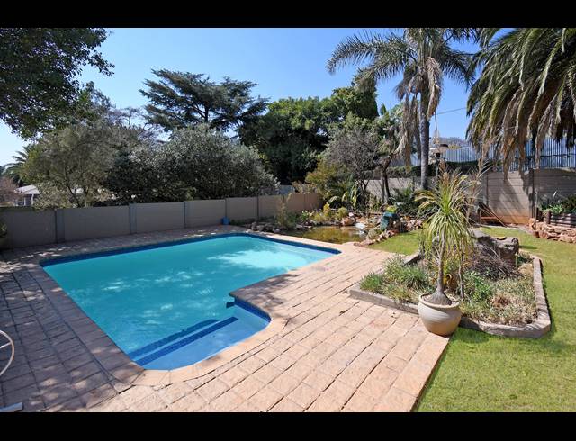 3 BEDROOM HOUSE FOR SALE IN KENSINGTON